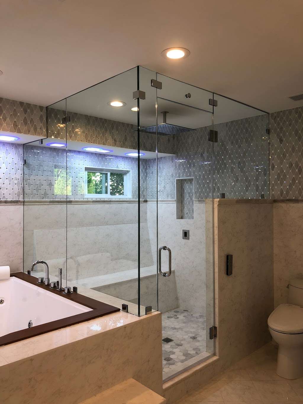 Great Neck Glass & Shower Door Inc | 354 Great Neck Rd, Great Neck, NY 11021, USA | Phone: (516) 482-3695