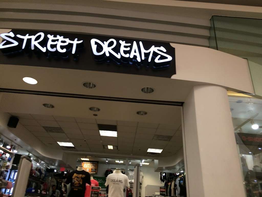 Street Dreams | 2116 Montebello Town Center, Montebello, CA 90640 | Phone: (323) 888-0120