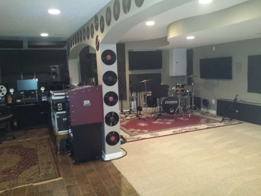 Audio Cave Recording Studio | 5636 N Ames Ave, Kansas City, MO 64151, USA | Phone: (816) 223-4422