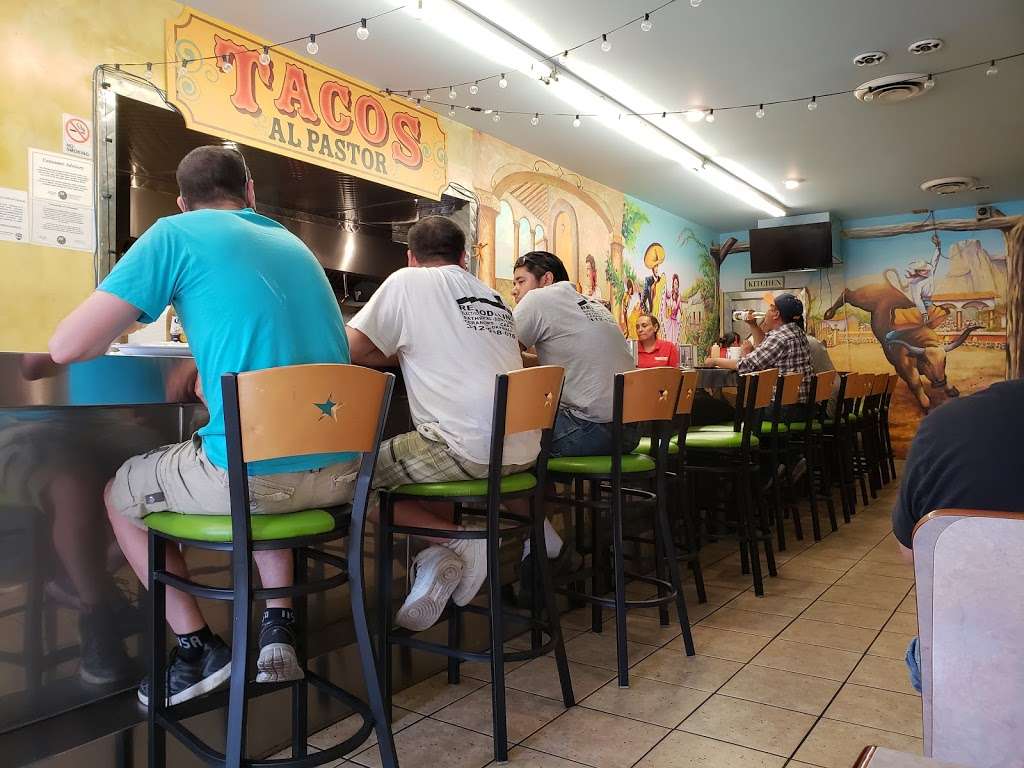 Taqueria La Hacienda | 3650, 3452 W 59th St, Chicago, IL 60629, USA | Phone: (773) 778-1000