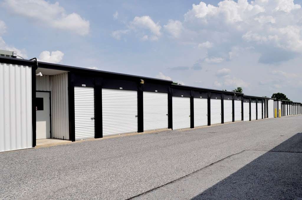 Moove in Self Storage - Greenbriar Road | 2290 Greenbriar Rd, York, PA 17404, USA | Phone: (717) 767-4466