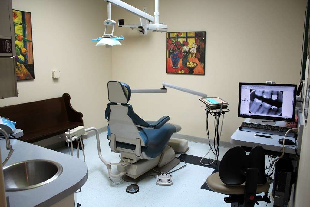 Daniel Saenz, DDS and Associates | 2515 Pleasanton Rd, San Antonio, TX 78221, USA | Phone: (210) 446-3486