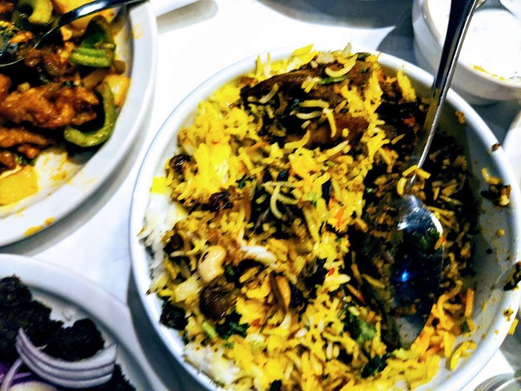 Mainland India Restaurant/Bar/Video Gaming | 8808 N Milwaukee Ave, Niles, IL 60714, USA | Phone: (847) 257-7918