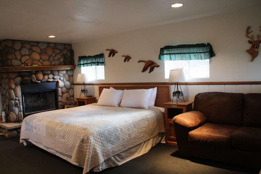 Brynwood on the River | 710 Moraine Ave, Estes Park, CO 80517, USA | Phone: (970) 586-3475