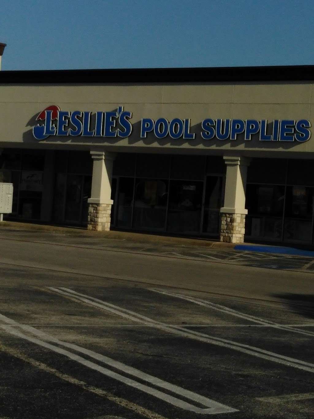 Leslies Pool Supplies, Service & Repair | 11722 Marsh Ln, Dallas, TX 75229 | Phone: (214) 350-7101