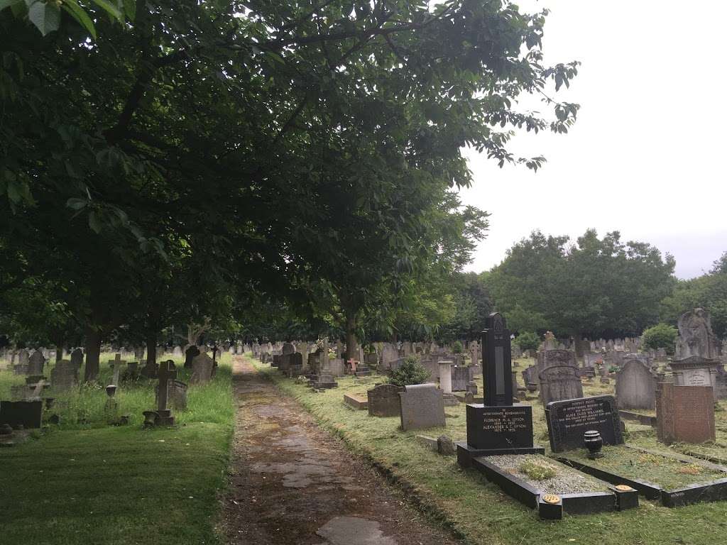 Tottenham Cemetry | Cemetery Rd, Tottenham, London N17 8AU, UK