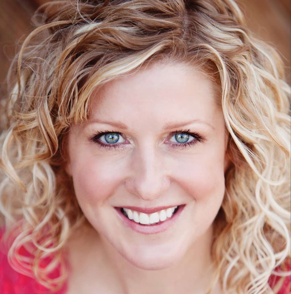 Karyn Overstreet Broadway Experienced Singing Teacher & Vocal Co | 4756 Academy Pl, San Diego, CA 92109, USA | Phone: (917) 549-7623