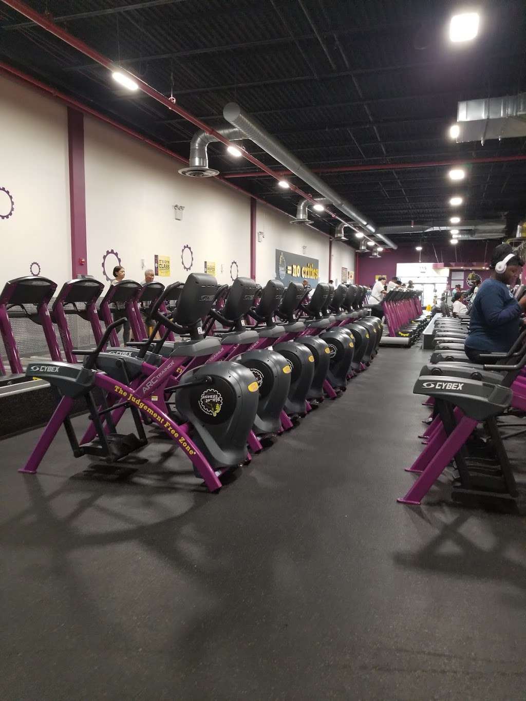 Planet Fitness 1780 E Gun Hill Rd The Bronx Ny 10469 Usa