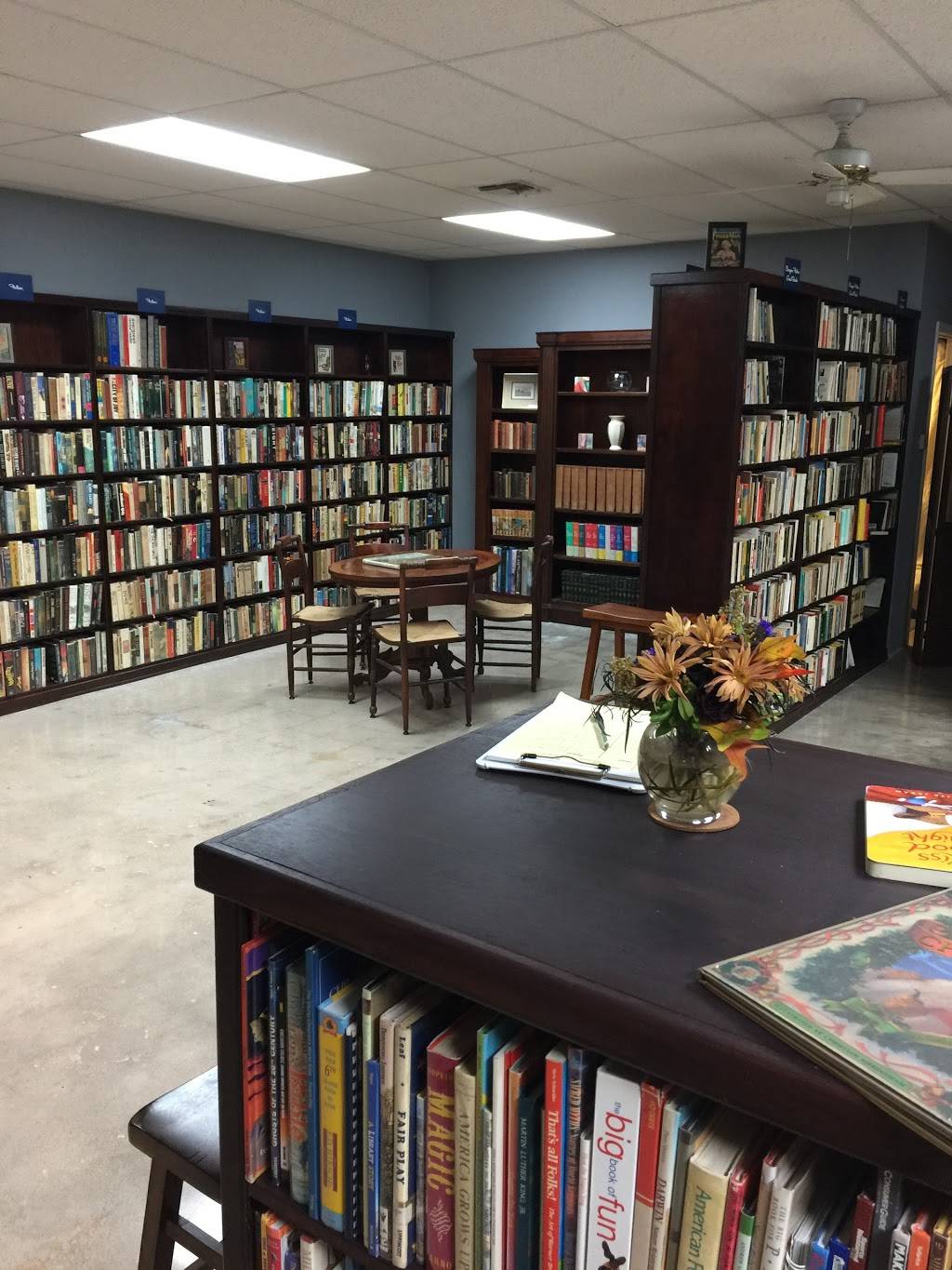 Balcones Books | 5430, 3313 Hancock Dr, Austin, TX 78731 | Phone: (512) 792-9260