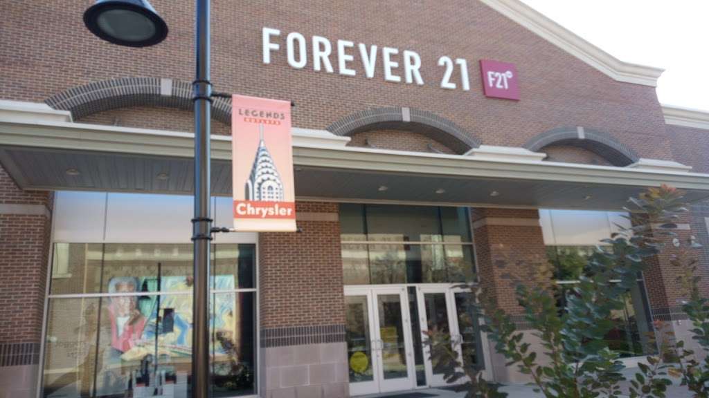 Forever 21 | 1817 Village West Pkwy F101, Kansas City, KS 66111, USA | Phone: (913) 953-3481
