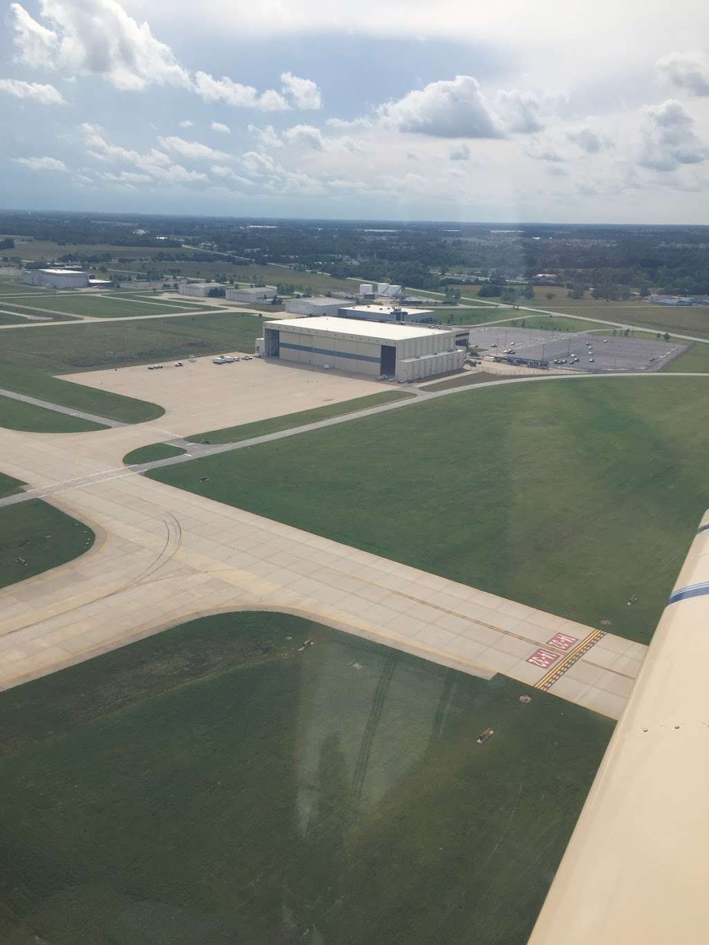 Hendricks County Airport - Gordon Graham Field | 2749 Gordon Graham Boulevard, Danville, IN 46122, USA