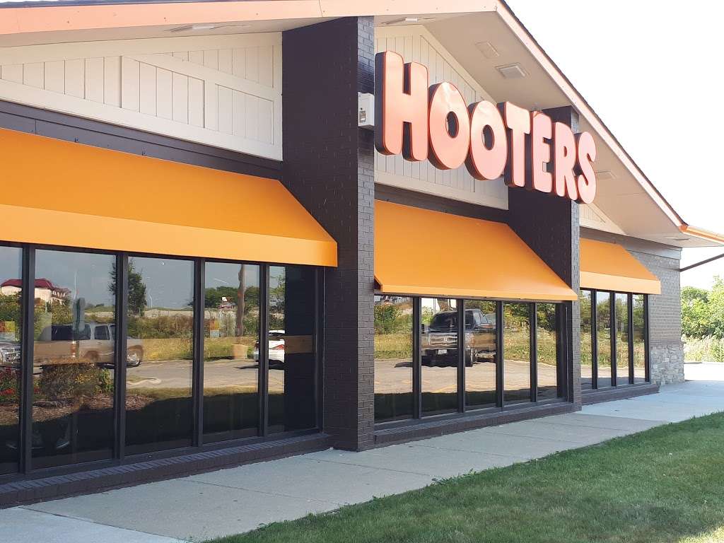 Hooters | 5670 Northridge Dr, Gurnee, IL 60031, USA | Phone: (847) 360-1672