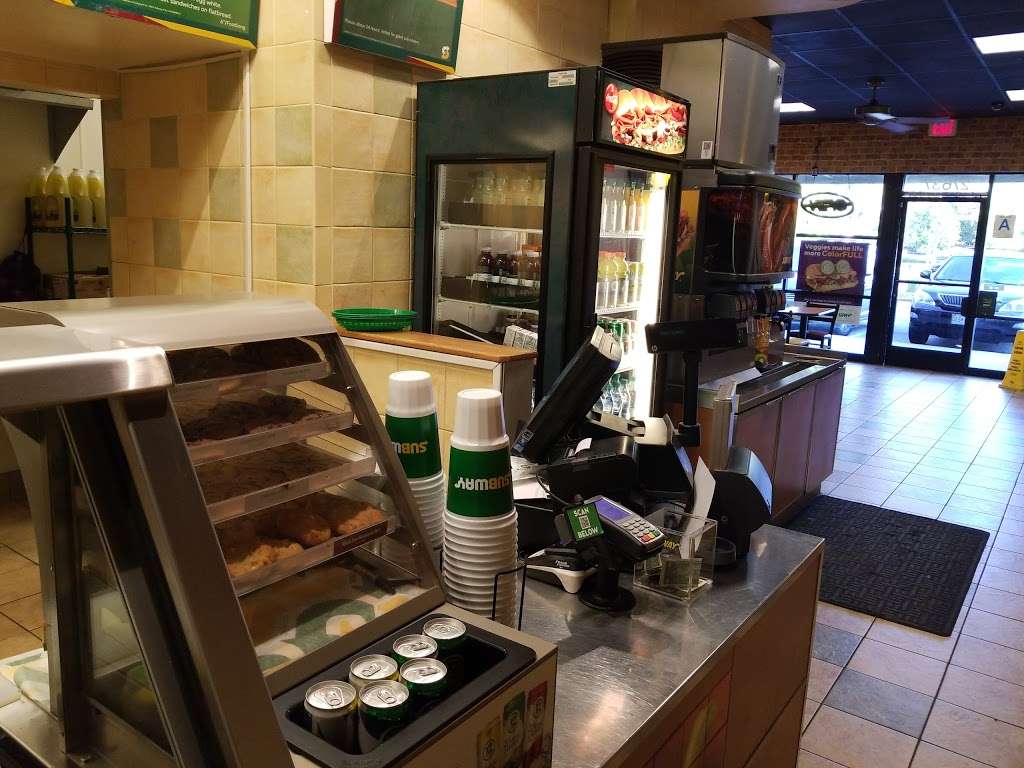 Subway Restaurants | 27639 Bouquet Canyon Rd, Saugus, CA 91350, USA | Phone: (661) 296-1800