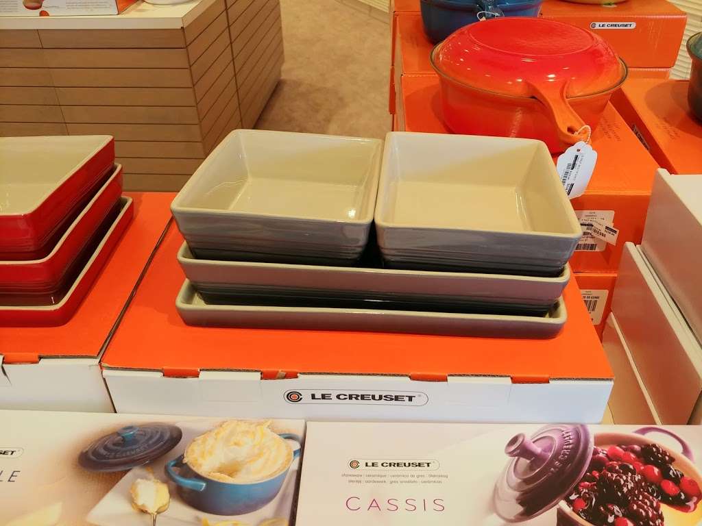 Le Creuset | 1 Premium Outlet Blvd Ste 291, Tinton Falls, NJ 07753 | Phone: (732) 493-8390