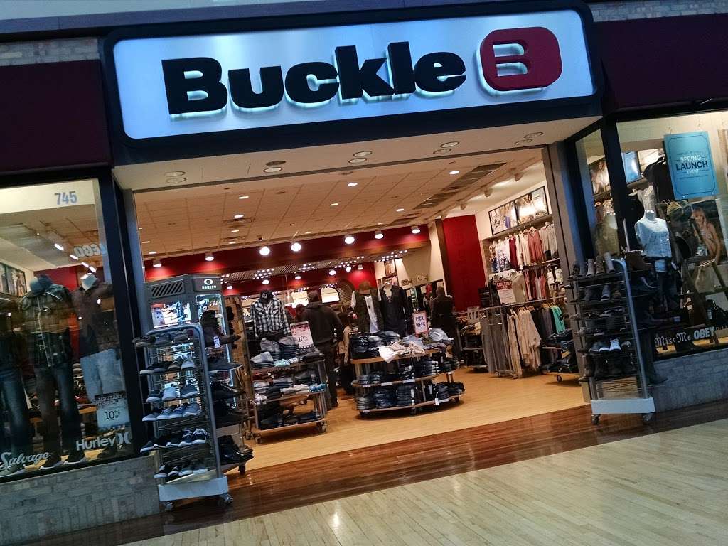 Buckle | 6170 Grand Ave #745, Gurnee, IL 60031, USA | Phone: (847) 856-8208