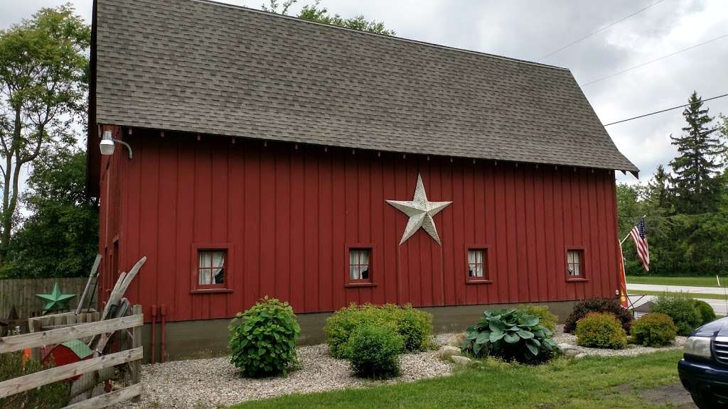 BARN STYLE ANTIQUES | 2194 East State Road 2, Rolling Prairie, IN 46371, USA | Phone: (219) 324-2276