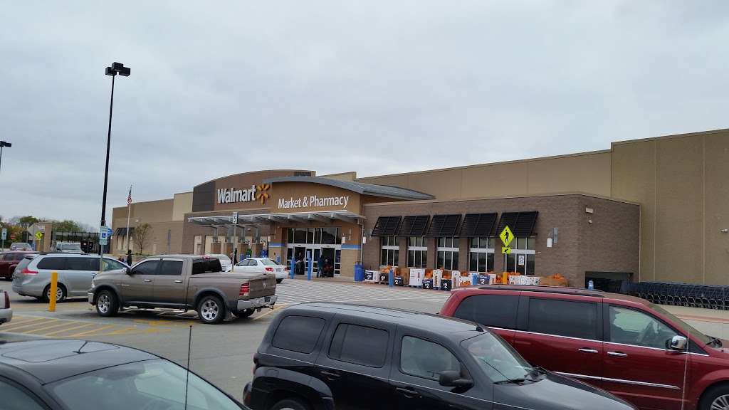 Walmart Supercenter | 1790 E Walnut St, Watseka, IL 60970, USA | Phone: (815) 432-2200