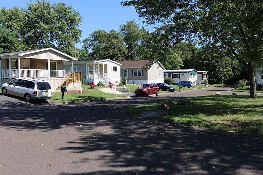 Pennwood Crossing Manufactured Home Community | 1201 Adler Dr, Morrisville, PA 19067, USA | Phone: (215) 295-3732