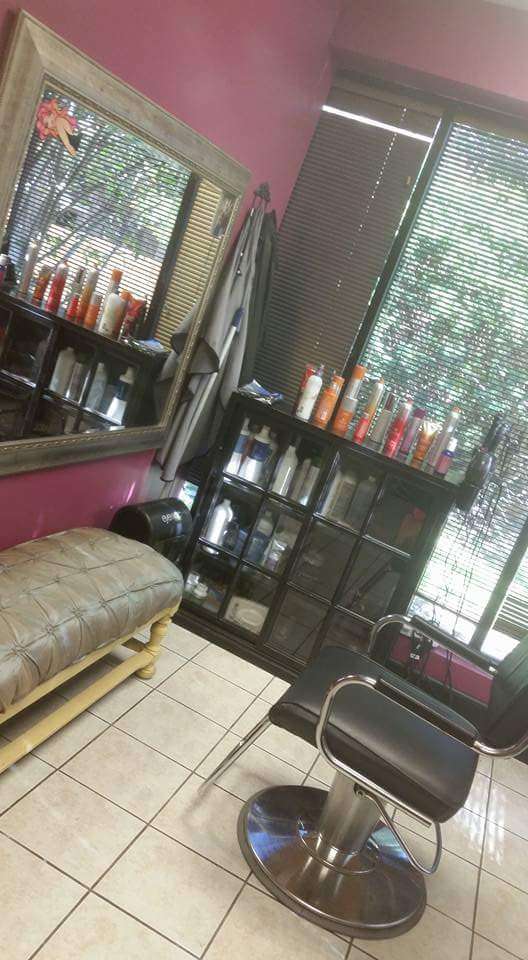 Instyle Full Service Salon, 14526 Jones Maltsberger Rd, San Antonio, TX