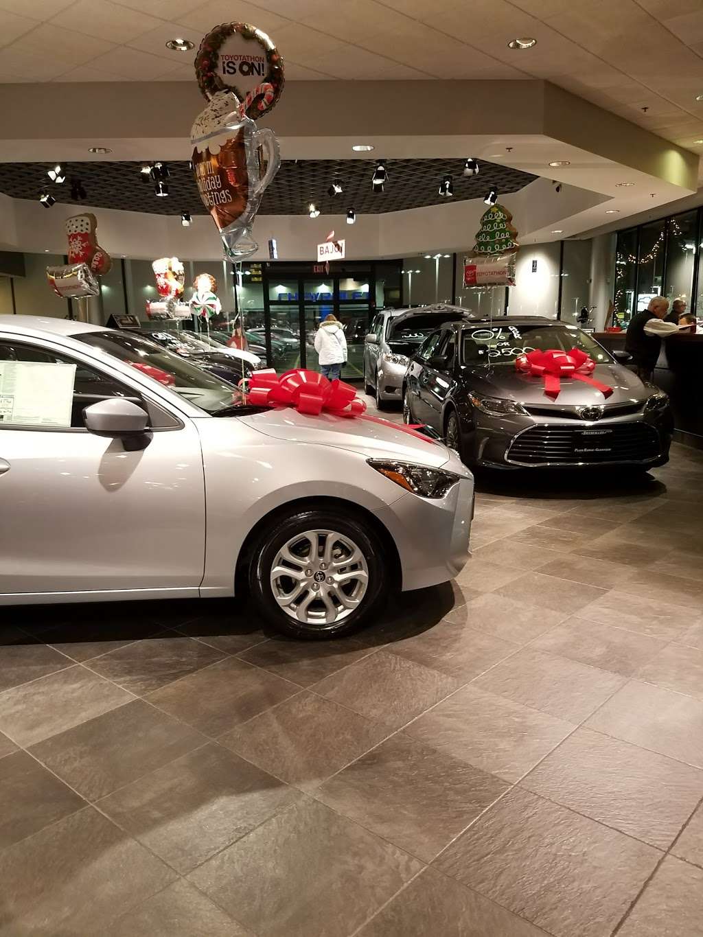 Bredemann Toyota | 1301 W Dempster St, Park Ridge, IL 60068 | Phone: (847) 655-1435