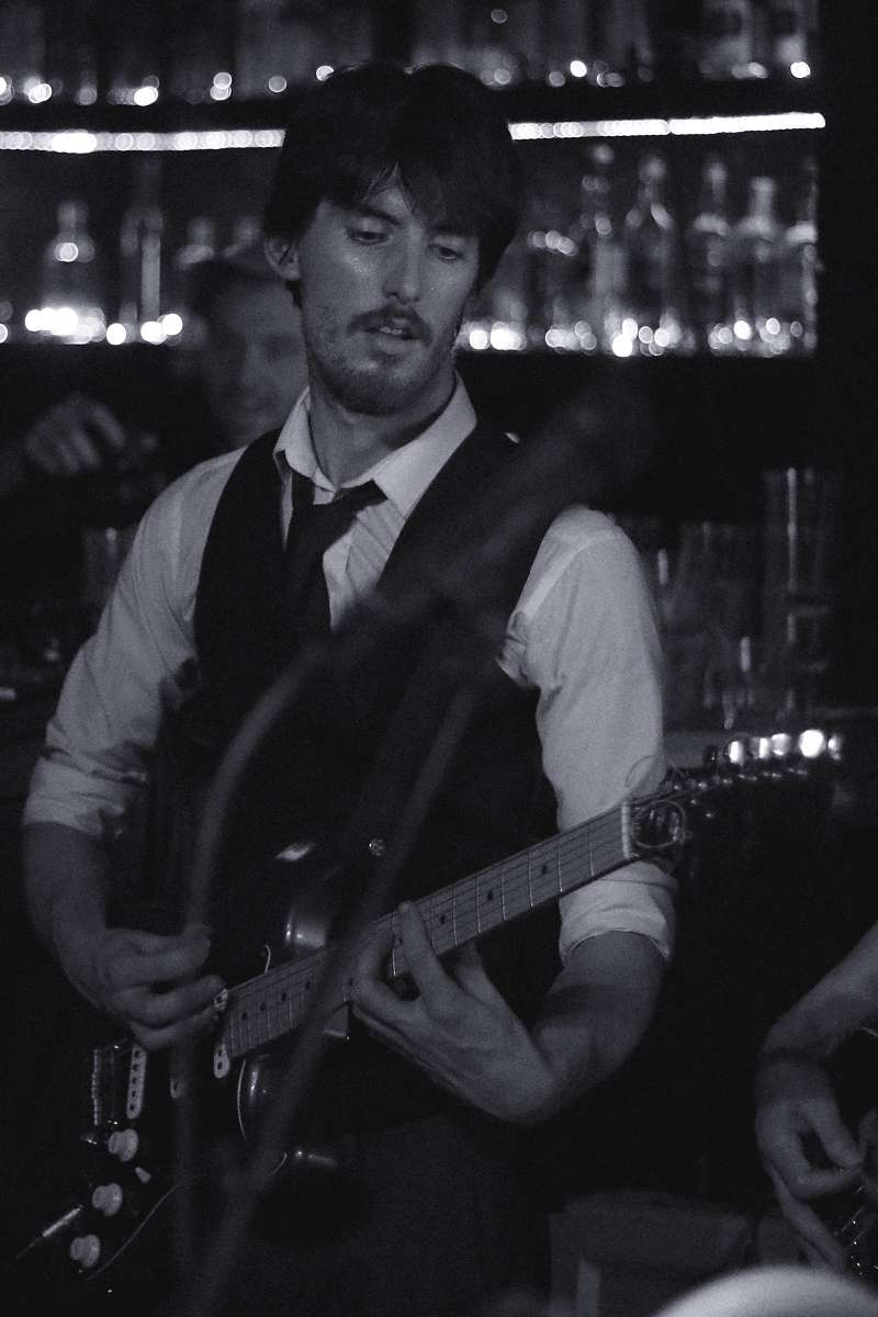Stewart Bell: Guitar Teacher; Guitar Lessons in Haringey, Wood G | Nightingale Road, Wood Green, Haringey, Wood Green, London N22 8PE, UK | Phone: 07927 403629