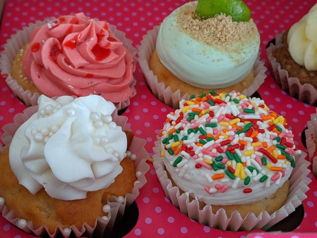 SmallCakes New Tampa | 17010 Palm Pointe Dr, Tampa, FL 33647, USA | Phone: (813) 442-4938