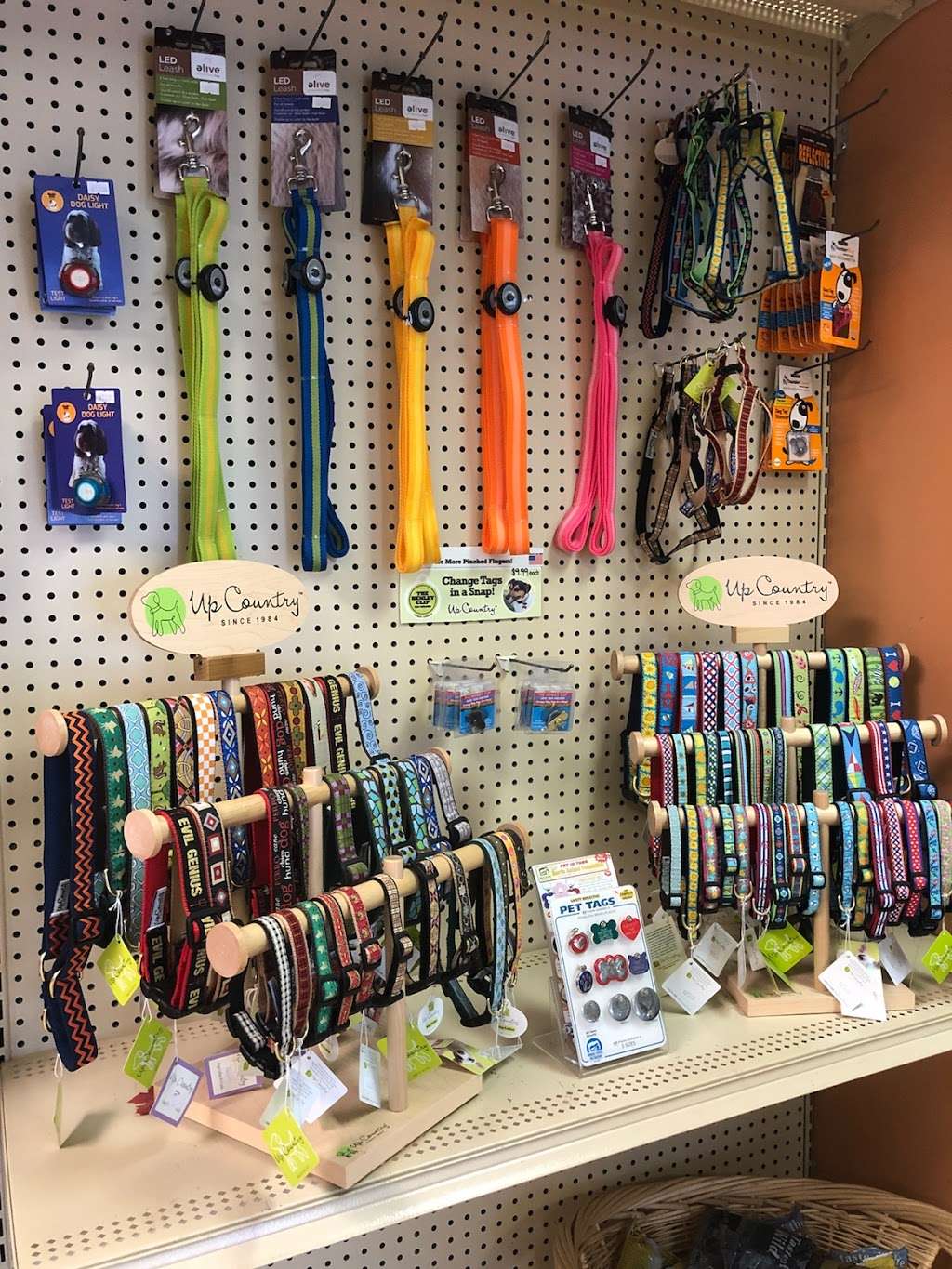 Pet Boutique | 2617, 1087 Conway Rd, Lake Forest, IL 60045, USA | Phone: (847) 615-9663