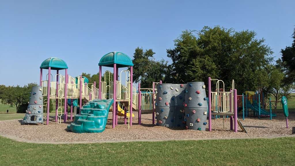 Breckinridge Park | 5300 E Renner Rd, Richardson, TX 75082, USA | Phone: (972) 744-4100