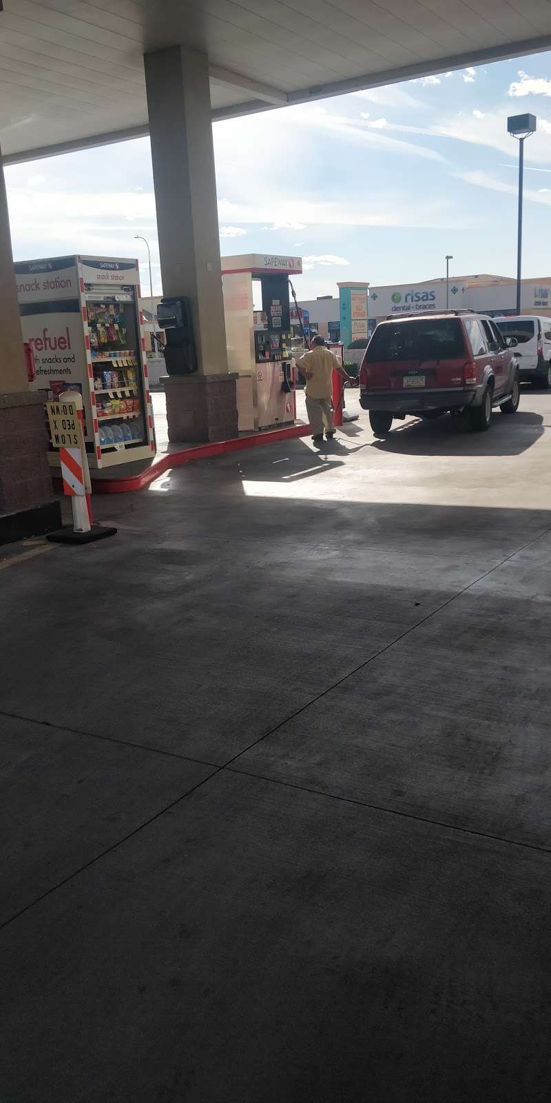 Safeway Fuel Station | 4815 N 83rd Ave, Phoenix, AZ 85033, USA | Phone: (623) 247-4447