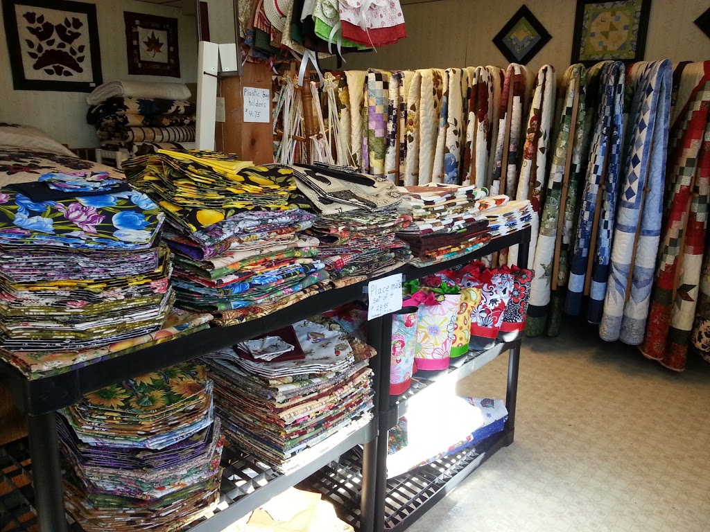 Country Lane Quilts | 221 S Groffdale Rd, Leola, PA 17540, USA | Phone: (717) 656-8476