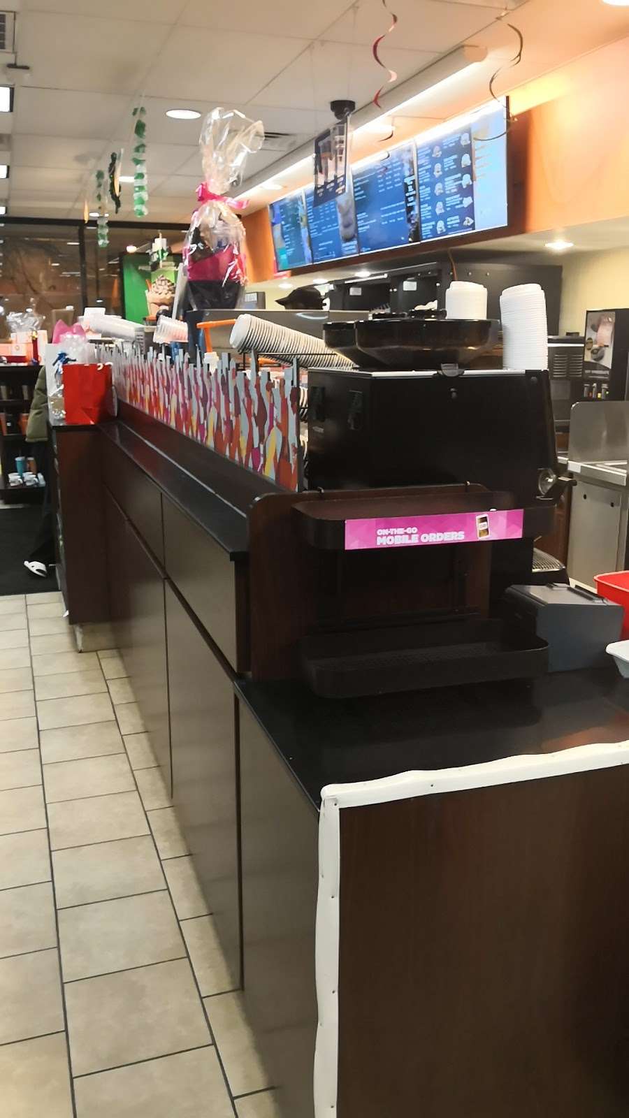 Dunkin Donuts | 226 Bloomfield Ave, Caldwell, NJ 07006, USA | Phone: (973) 226-9556