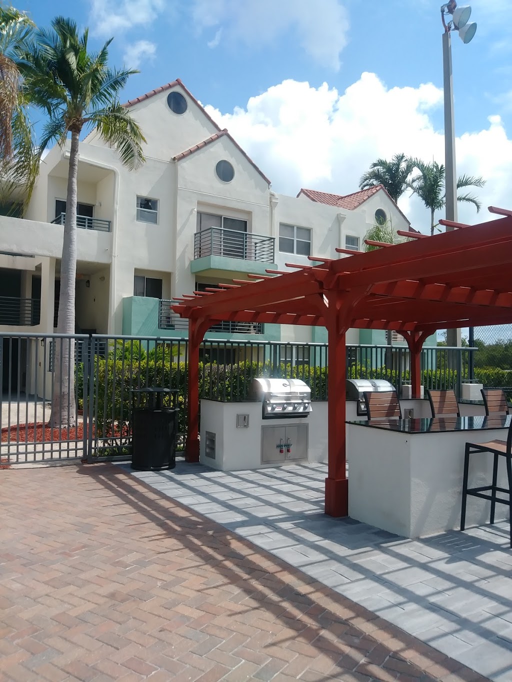 Sheridan Ocean Club Apartments | 1155 SE 7th Ave, Dania Beach, FL 33004, USA | Phone: (954) 921-7718