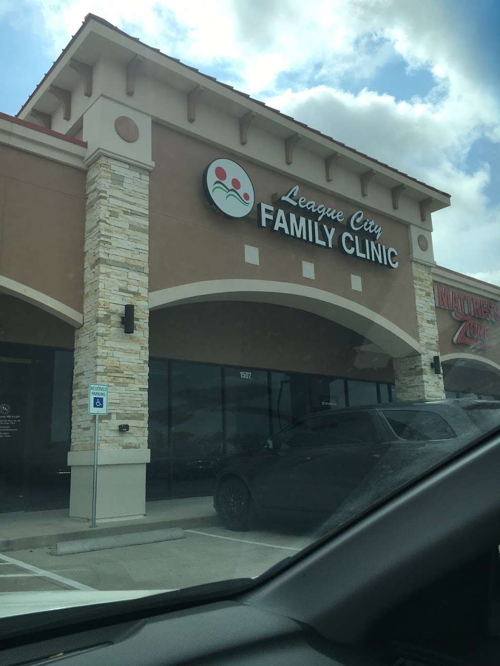 League City Family Clinic | 1507 W League City Pkwy #200, League City, TX 77573, USA | Phone: (281) 525-6290