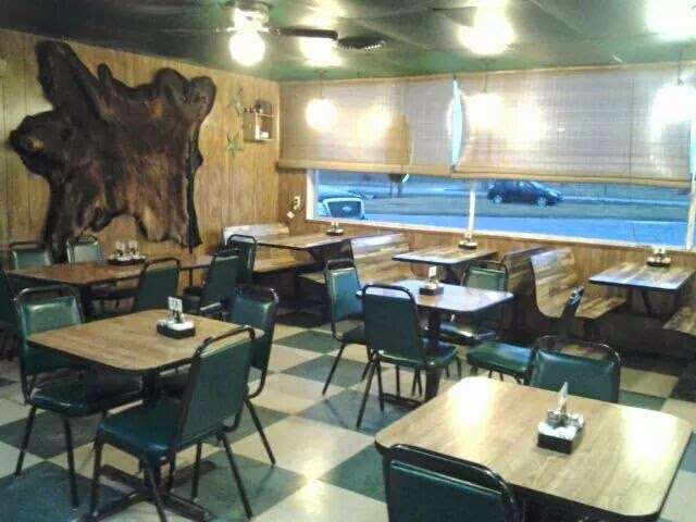 Family Cafe | 19476 Robertson Rd, Lacygne, KS 66040, USA | Phone: (913) 757-6611