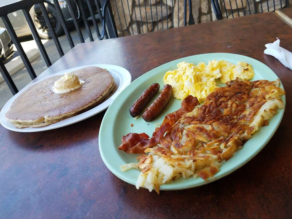 Rodeo Burger | 940 Sixth St, Norco, CA 92860, USA | Phone: (951) 737-4195