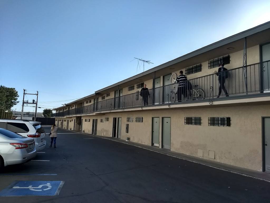 Royal Roman Motel | 1504 E First St, Santa Ana, CA 92701, USA | Phone: (714) 547-8411