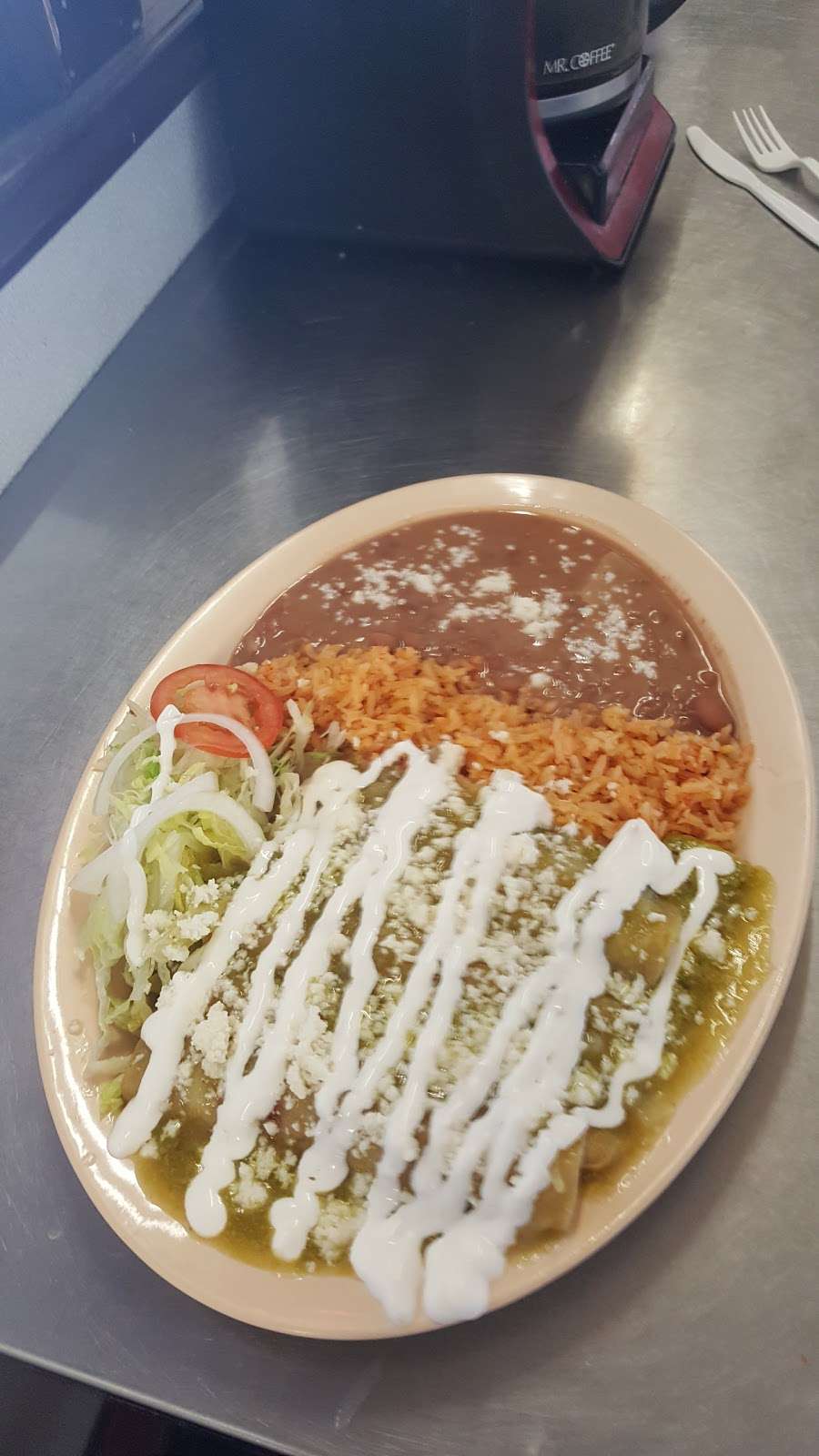 Mi Lindo Michoacan | 175 W Foothill Blvd, Rialto, CA 92376 | Phone: (909) 820-5998