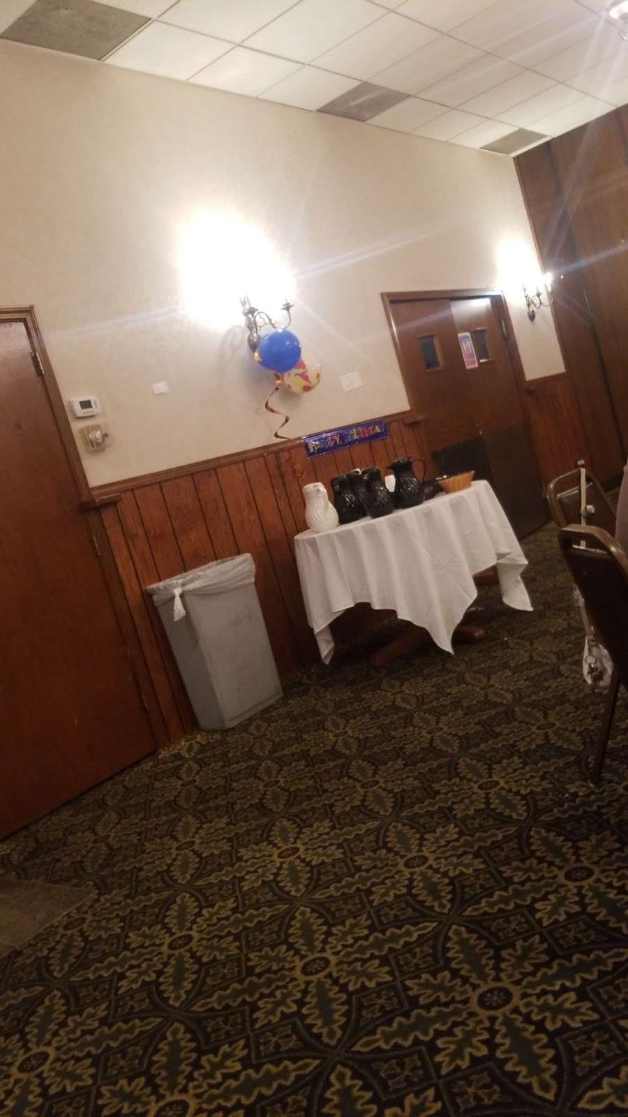 Kaceys Banquet Hall, Restaurant & Lounge | 17800 Lorenz Ave, Lansing, IL 60438, USA | Phone: (708) 895-7720