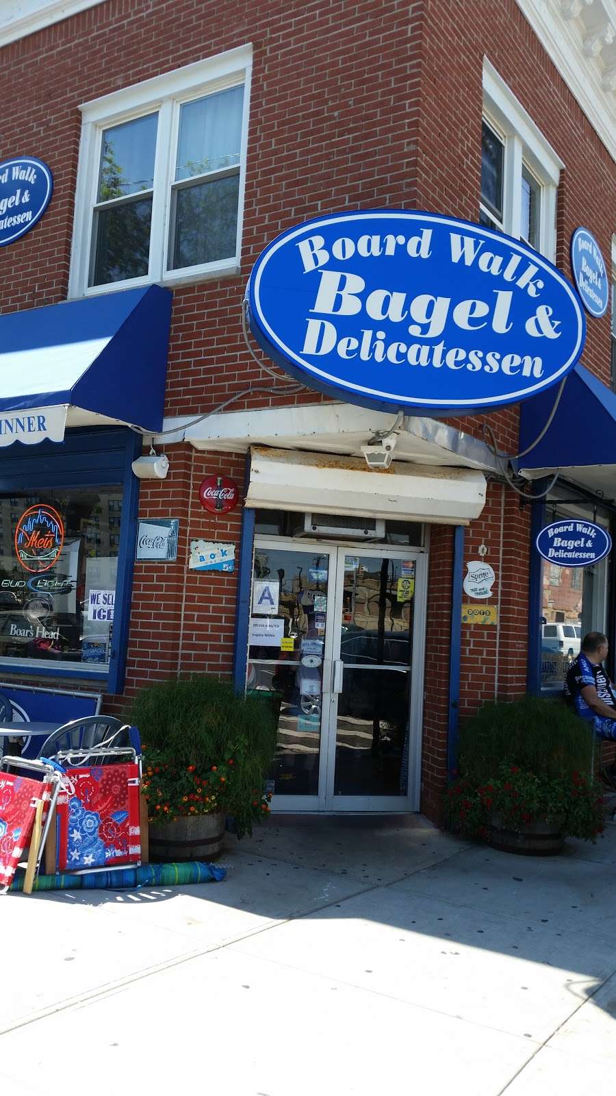 Boardwalk Bagel | 108-01 108th St, Rockaway Park, NY 11694, USA | Phone: (718) 634-3200