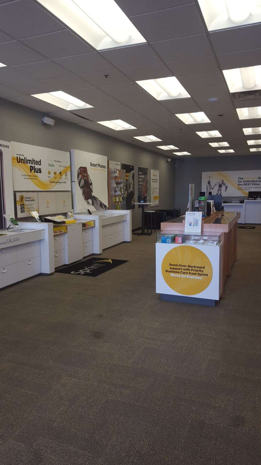 Sprint Store | 40 Rockland Plaza, Nanuet, NY 10954, USA | Phone: (845) 623-5700