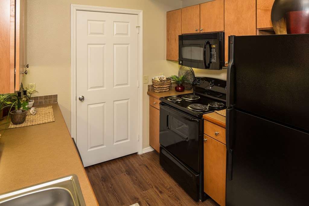 Emerson Park Apartment Homes | 1799 FM 528 Rd, Webster, TX 77598 | Phone: (281) 554-4333