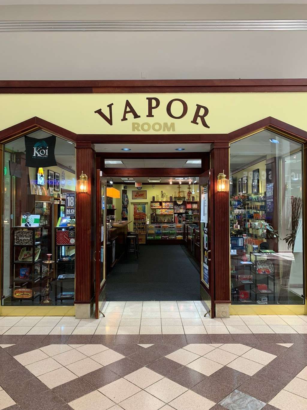 Vapor Room | next to burlington, 3800 US Hwy 98 N, Lakeland, FL 33810 | Phone: (863) 853-1200