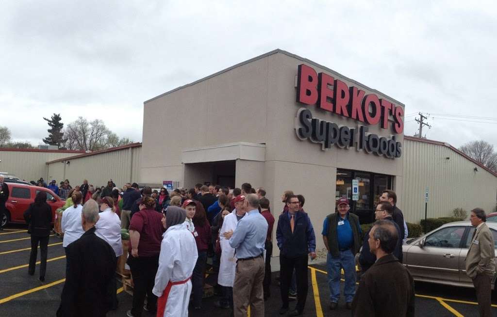 Berkots Super Foods | 200 S Bridge St, Aroma Park, IL 60910, USA | Phone: (815) 933-4131