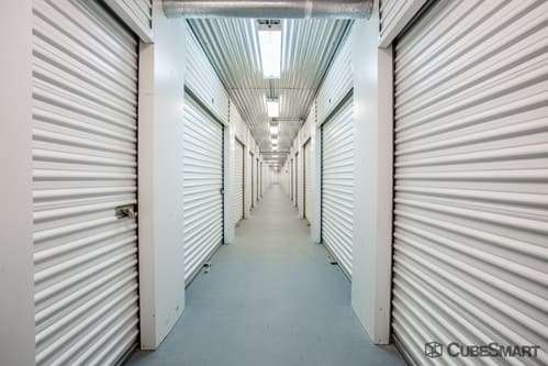 CubeSmart Self Storage | 3606 Gabrielle Ln, Aurora, IL 60504, USA | Phone: (630) 585-8800