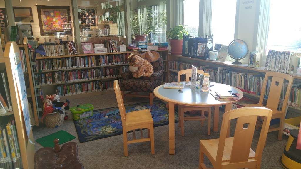 Stinson Beach Library | 3521 Shoreline Hwy, Stinson Beach, CA 94970, USA | Phone: (415) 868-0252