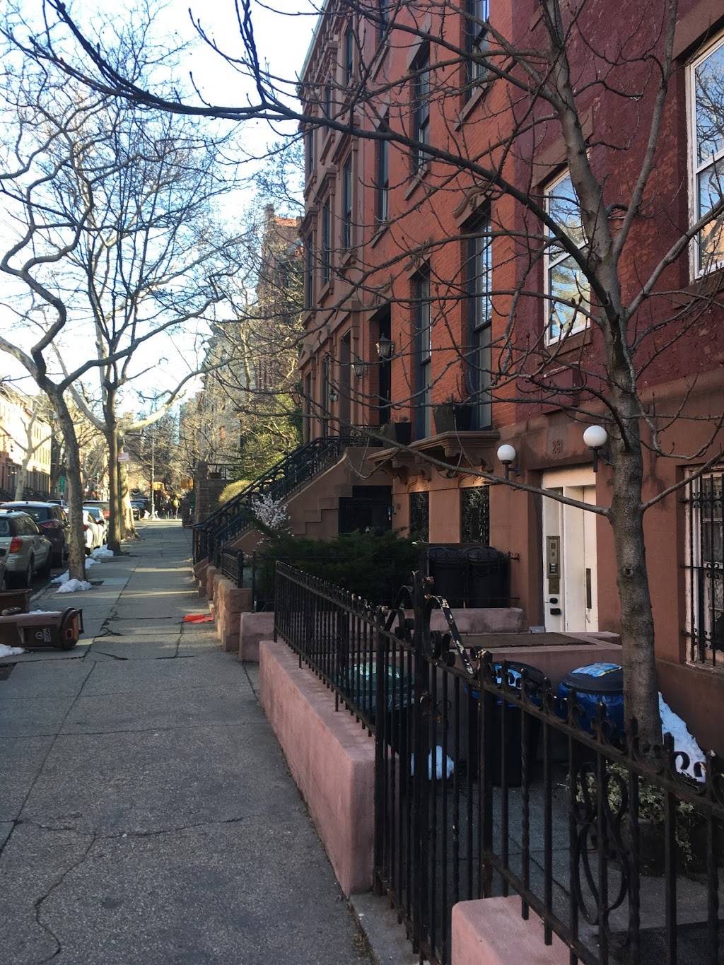 Cobble Hill Park | Clinton St, Brooklyn, NY 11201, USA | Phone: (212) 639-9675