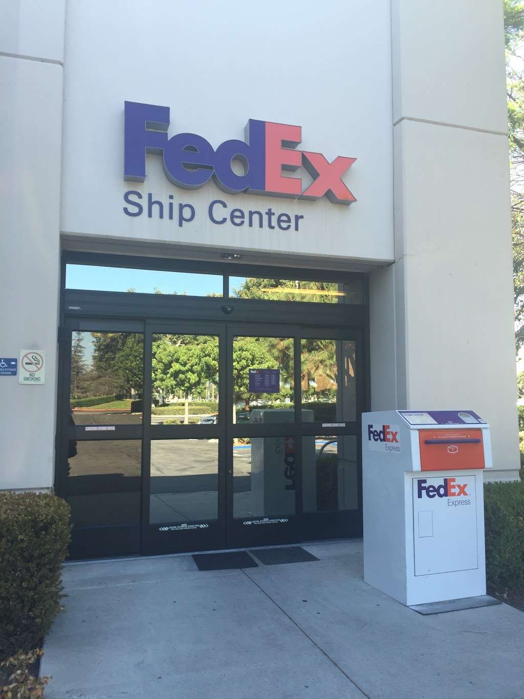 FedEx Ship Center | 7000 Barranca Pkwy, Irvine, CA 92618, USA | Phone: (800) 463-3339