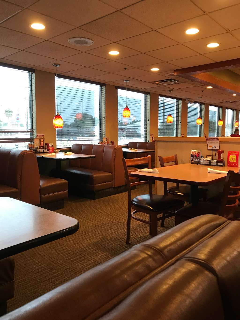 Dennys | 894 Cypress Gardens Blvd, Winter Haven, FL 33880, USA | Phone: (863) 294-8183