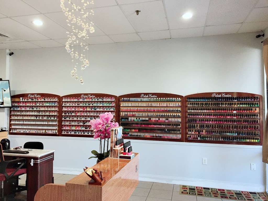 Elegant Nails | 7885, 3053 W State Rd 426, Oviedo, FL 32765, USA | Phone: (407) 679-8189