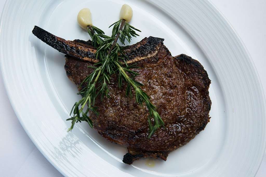 Top Cut Steakhouse | 2880 Center Valley Pkwy #625, Center Valley, PA 18034, USA | Phone: (610) 841-7100